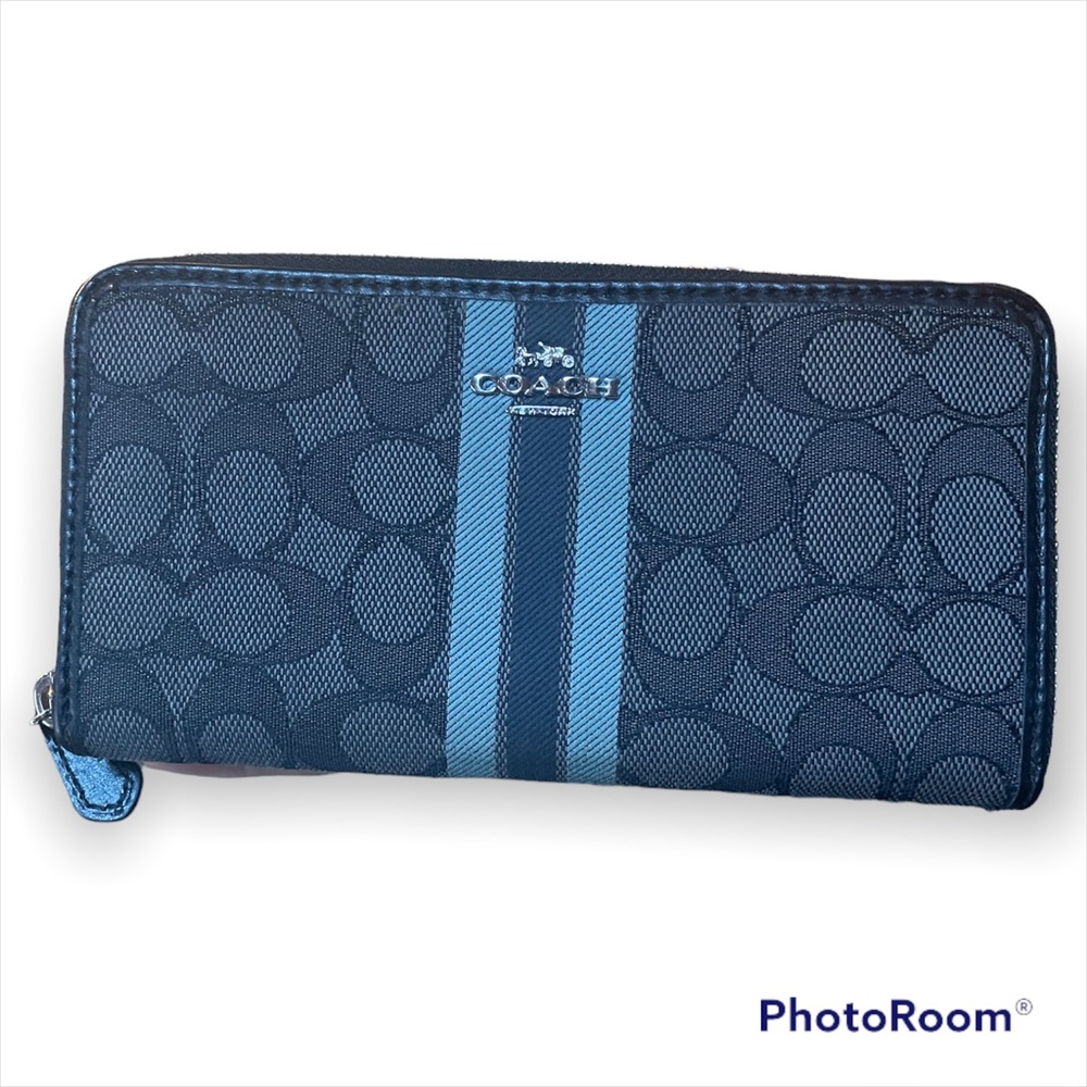 Authentic Coach wallet
